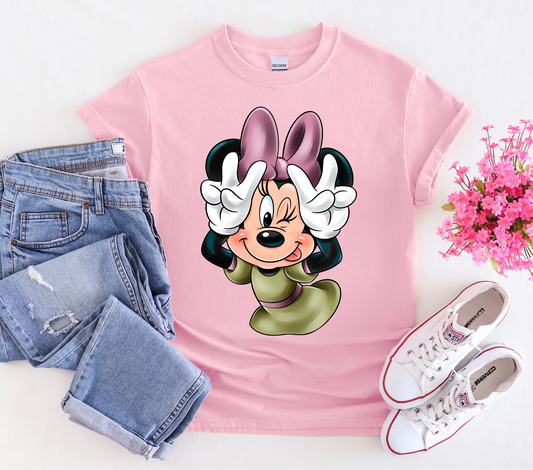 Minnie Peace sign